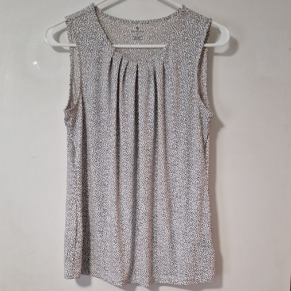 Worthington Black and White Sleeveless Blouse